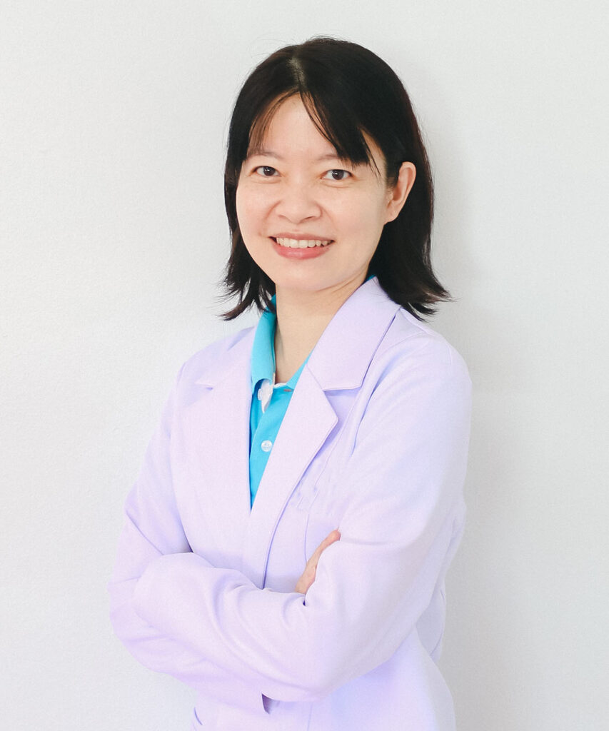 Dr.Thanyaluk 1 853x1024